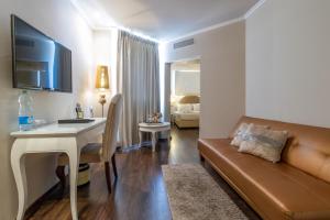 Μια τηλεόραση ή/και κέντρο ψυχαγωγίας στο Agripas Boutique Hotel