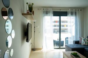 TV a/nebo společenská místnost v ubytování Apartamento El Tajaraste
