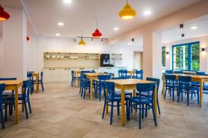 A restaurant or other place to eat at Hotel Edvard