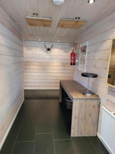 Una cocina o kitchenette en Chalet Päämaja Rovaniemi