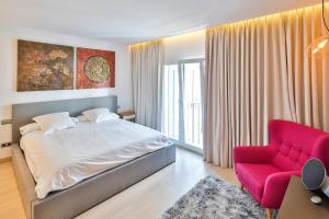 Łóżko lub łóżka w pokoju w obiekcie 306 -Luxury Selection- Puerto Banus Marbella Front Line Penthouse