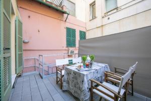 A balcony or terrace at Appartamento Giulia - Alassio