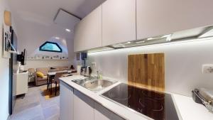 Köök või kööginurk majutusasutuses Apartma BANI - GOLTE