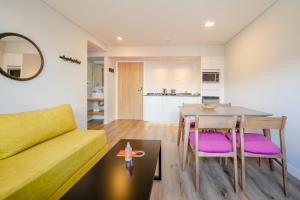 A cozinha ou cozinha compacta de Cilene del Fuego Suites & Spa