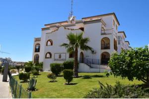 A garden outside Molino Blanco Penthouse 15