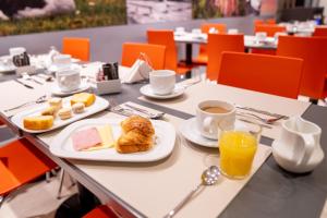 Comida no hotel ou em algum lugar perto