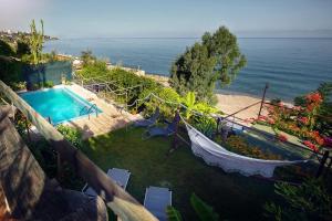 Πισίνα στο ή κοντά στο Villa Con Piscina Vista Mare