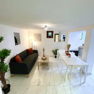 Χώρος καθιστικού στο "Au bord du lac" WIFI PARKING Lake View