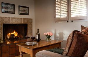 Posezení v ubytování Old Monterey Inn