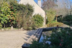 Vonkajšia záhrada v ubytovaní Grande Maison dans le Bourg de Nevez + jardin