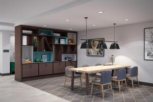 Cucina o angolo cottura di Holiday Inn - Piscataway - Somerset by IHG