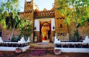 Exteriér nebo vchod ubytování Les Pyramides Hotel Merzouga