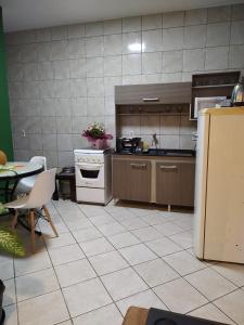 A cozinha ou cozinha compacta de Residencial Dete
