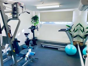 Das Fitnesscenter und/oder die Fitnesseinrichtungen in der Unterkunft Ocean Views Resort Caloundra