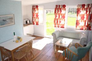 Gallery image of Gula Hönan Guest House in Ronehamn