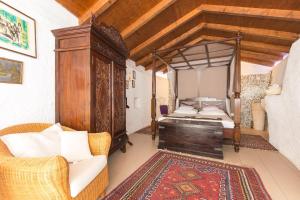 Postel nebo postele na pokoji v ubytování Family friendly house with a swimming pool Bajcici, Krk - 17293