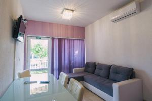 Fotografie z fotogalerie ubytování Apartments with a parking space Baska Voda, Makarska - 17300 v destinaci Baška Voda