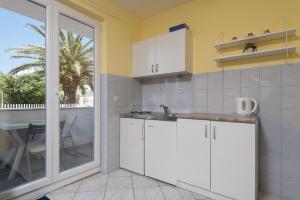 Galeriebild der Unterkunft Apartments with a parking space Orebic, Peljesac - 17134 in Orebić