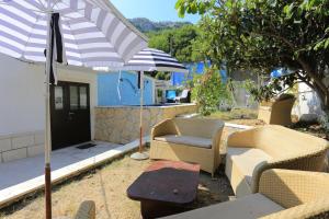 Fotografia z galérie ubytovania Family friendly house with a swimming pool Zakucac, Omis - 17074 v Omise + 16 fotografií