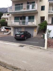 Fotografia z galérie ubytovania Apartments with a parking space Brela, Makarska - 17371 v destinácii Brela