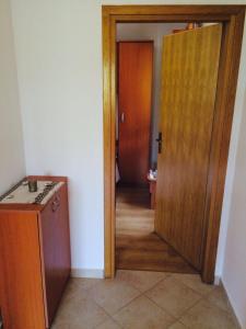 Fotografia z galérie ubytovania Apartments with a parking space Vinisce, Trogir - 17062 v destinácii Vinišće