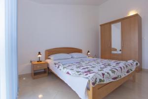 Fotografie z fotogalerie ubytování Apartments with a parking space Sumartin, Brac - 17267 v destinaci Sumartin