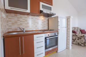 Fotografie z fotogalerie ubytování Apartments with a parking space Sumartin, Brac - 17267 v destinaci Sumartin