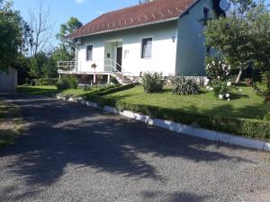 Galeriebild der Unterkunft Apartments with a parking space Slunj, Plitvice - 17408 in Slunj