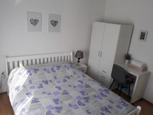 Postel nebo postele na pokoji v ubytování Apartments with a parking space Slunj, Plitvice - 17408