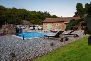 Fotografia z galérie ubytovania Luxury villa with a swimming pool Vrbnik, Krk - 17429 vo Vrbniku