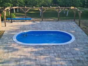 Πισίνα στο ή κοντά στο Family friendly house with a swimming pool Nova Kapela, Slavonija - 17313 +9 φωτογραφίες
