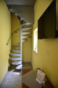 Μια τηλεόραση ή/και κέντρο ψυχαγωγίας στο Family friendly house with a swimming pool Nova Kapela, Slavonija - 17313