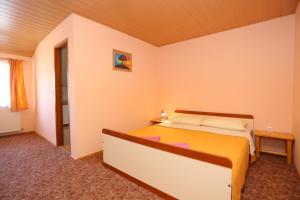 Fotografia z galérie ubytovania Rooms with a parking space Slunj, Plitvice - 17502 v destinácii Slunj + 6 fotografií
