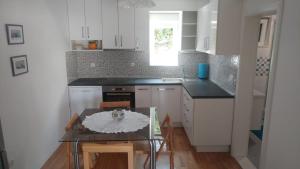 Fotografia z galérie ubytovania Apartments with a parking space Split - 17202 v Splite