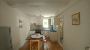 Fotografia z galérie ubytovania Apartments with a parking space Split - 17202 v Splite