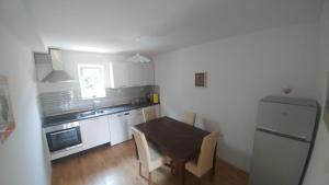 Fotografia z galérie ubytovania Apartments with a parking space Split - 17202 v Splite