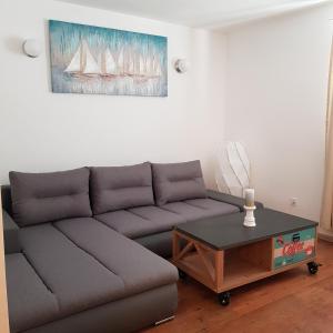 Fotografie z fotogalerie ubytování Apartments with a parking space Kornic, Krk - 17467 v destinaci Kornić