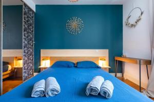 Apt 2-4 pers, charme de l'ancien, calme, vélos, Annecy centre客房内的一张或多张床位