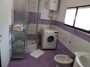 Kúpeľňa v ubytovaní Seaside holiday house Mali Iz (Iz) - 17536 + 16 fotografií