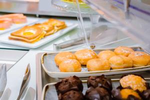 Comida no cama e café (B&B) ou em algum lugar perto
