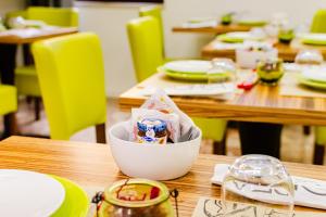 Comida no cama e café (B&B) ou em algum lugar perto