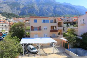 Fotografia z galérie ubytovania Apartments with a parking space Makarska - 17047 v destinácii Makarska
