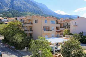 Fotografia z galérie ubytovania Apartments with a parking space Makarska - 17047 v destinácii Makarska