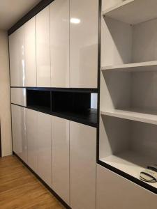 Η κουζίνα ή μικρή κουζίνα στο Skyline 1005 floor Nagoya Central City Pelita Batam Apartment