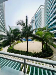 Foto de la galeria de Azure Pool View with Balcony, WiFi and Netflix a Manila