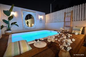Πισίνα στο ή κοντά στο Anise Suites