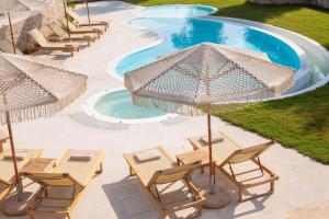 Bazén v ubytovaní Luxury Villa Happynest alebo v jeho blízkosti