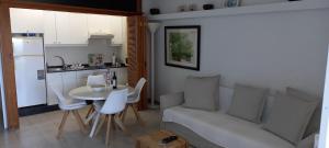 Küche/Küchenzeile in der Unterkunft APARTAMENTO EN EL MEDANO - ESTRELLA DEL MAR