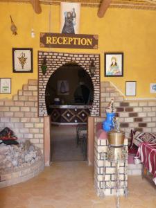 Vstupní hala nebo recepce v ubytování Les Pyramides Hotel Merzouga