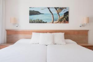 Kép Iberostar Waves Club Cala Barca All Inclusive szállásáról Portopetróban a galériában